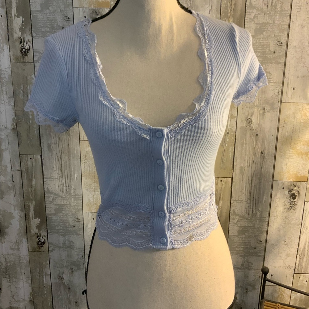 Urban Outfitters Light Blue Lace Trim Button-Up Top. Size S